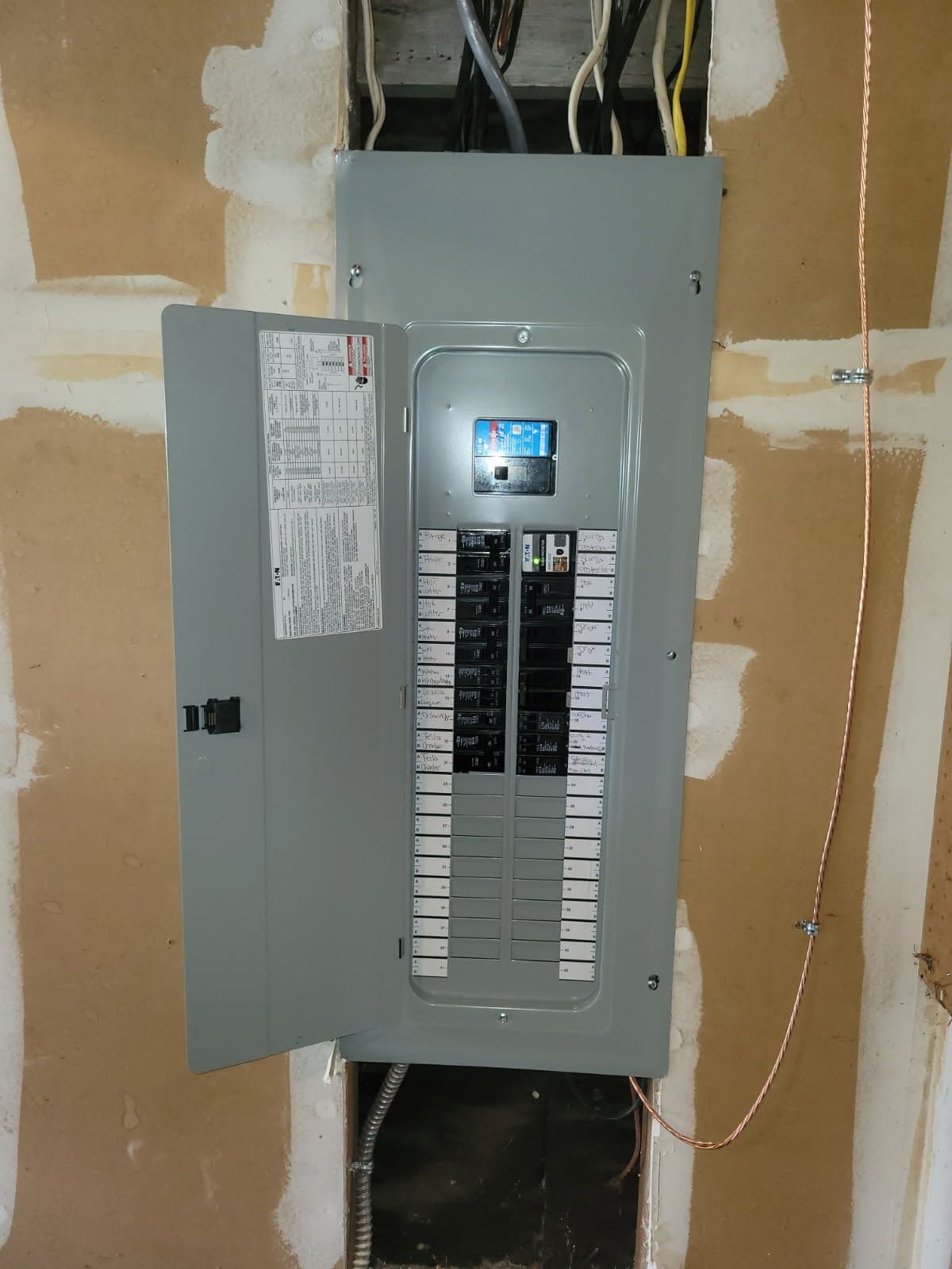 Project Crimson City Electric Enhances Home Efficiency image
