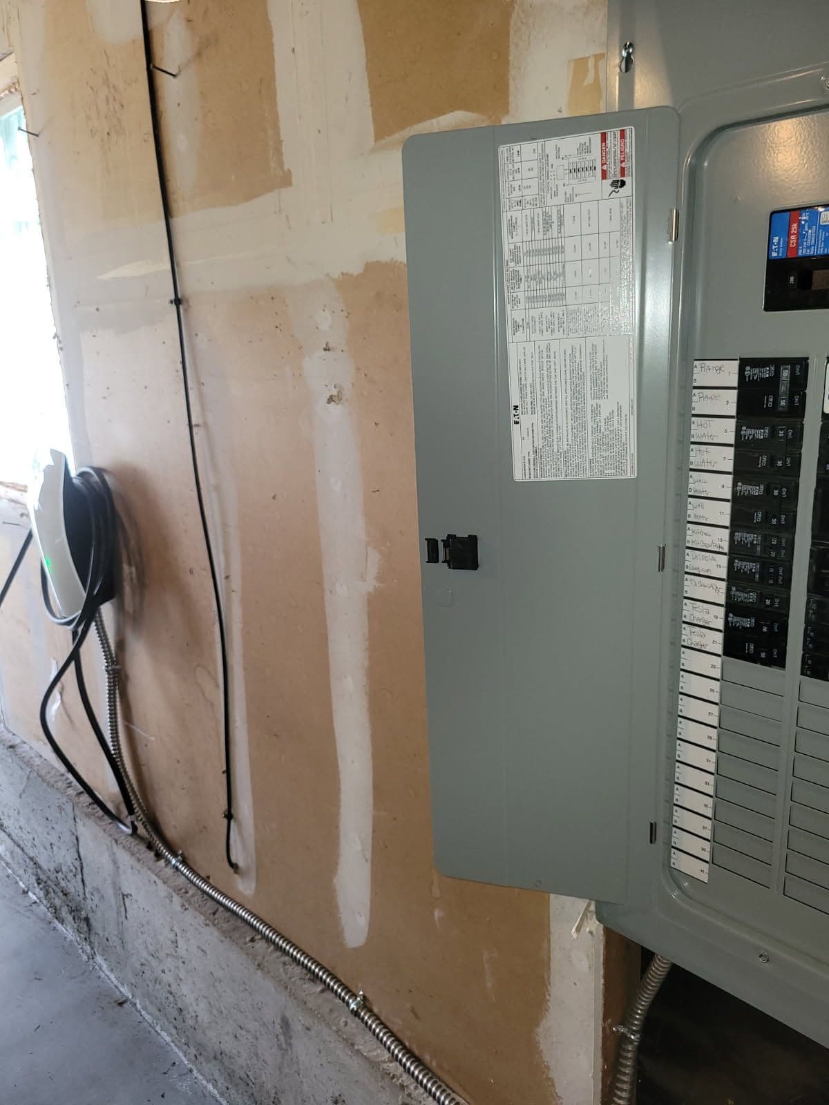 Gallery photos for Crimson City Electric Enhances Home Efficiency: Image #1