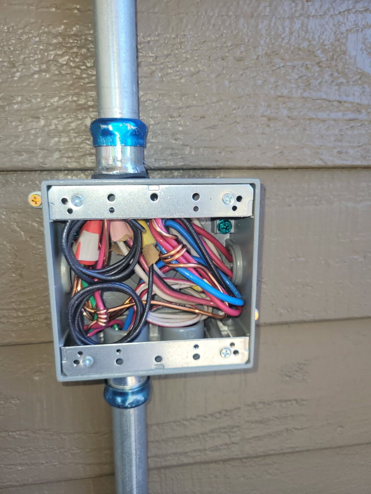 Gallery photos for Outdoor Wiring Solutions for Winter Comfort: Image #2