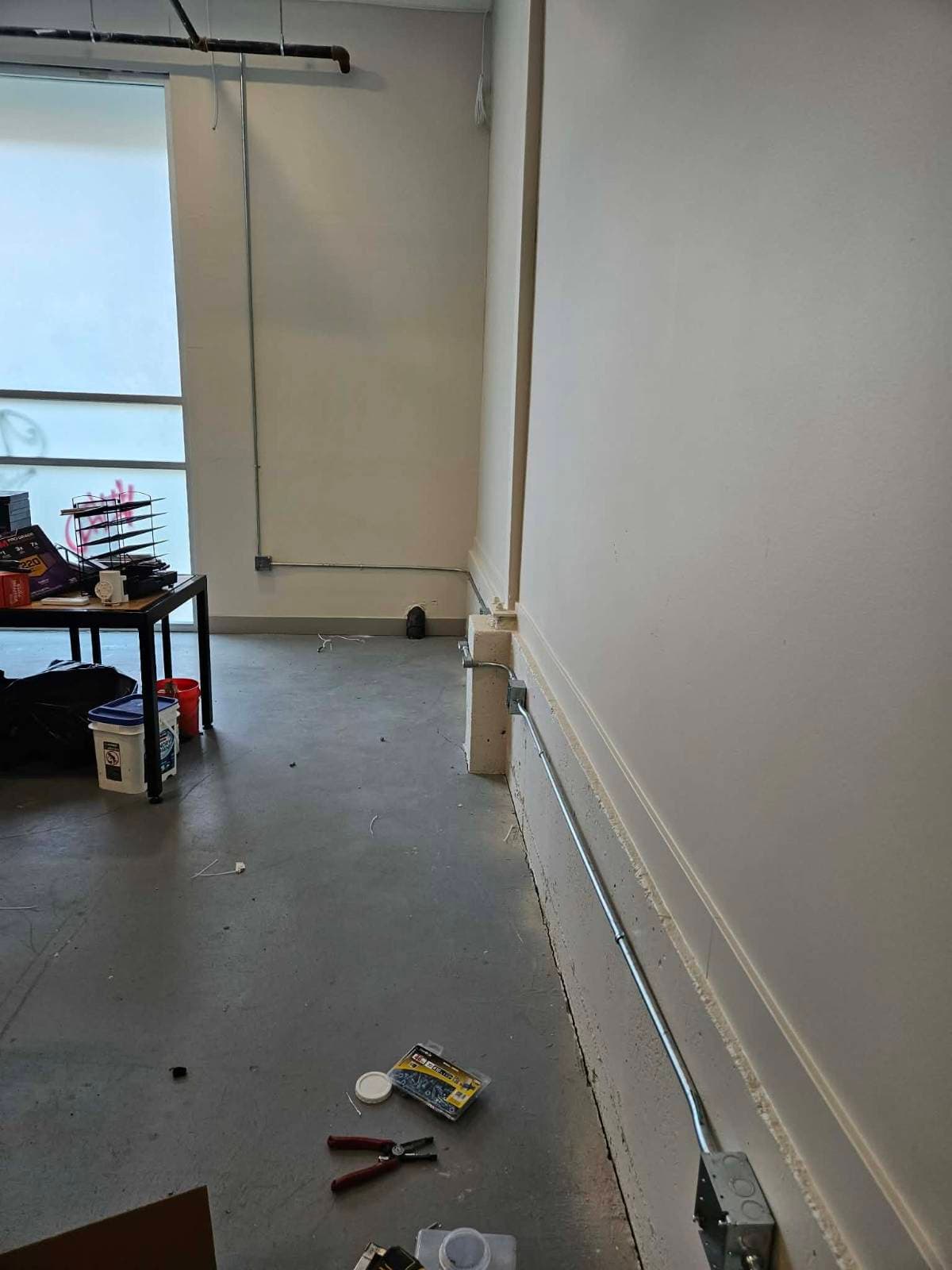 Office Upgrade with New Receptacle Circuits in North Seattle image